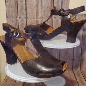 Born T-Strap Spanish Heel women's 11